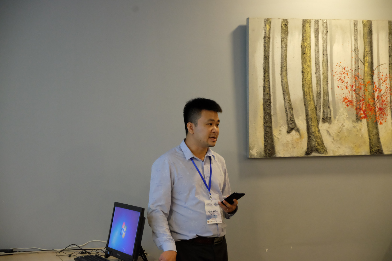 Ông Nguyễn Thế Hùng - CEO VINADES chia sẻ chia sẻ về dữ liệu mở và ứng dụng thực tế các hệ thống mở trong giáo dục và của chính phủ