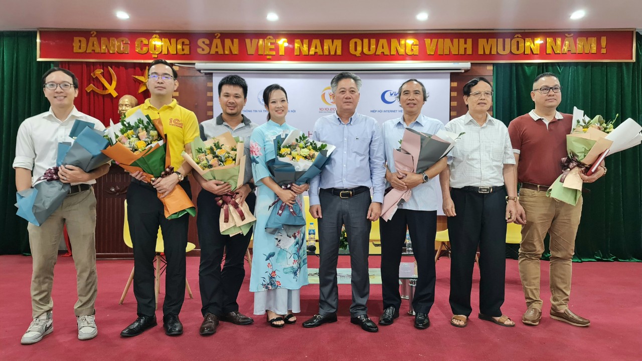 VINADES tham dự hội thảo chuyển đổi số tại doanh nghiệp vừa và nhỏ tại Hà Nội